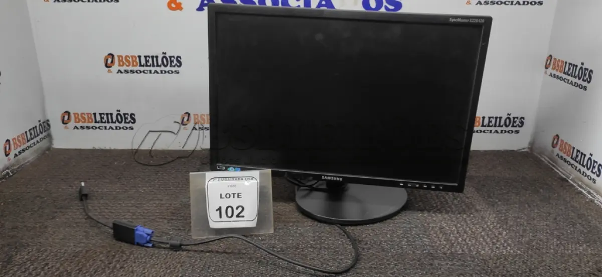 LOTE 102 - 01 MONITOR 22” MARCA SAMSUNG. (NO ESTADO EM QUE SE ENCONTRA. SUJEITO A AVARIAS OCULTAS/VISÍVEIS.) AV9554P