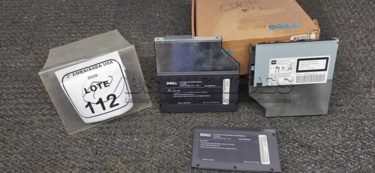 LOTE 112 - 01 MÓDULO CD VARIÁVEL LATITUDE CP24X (VARIABLE CDROM MODULE). (NO ESTADO EM QUE SE ENCONTRA. SUJEITO A AVARIAS OCULTAS/VISÍVEIS.)