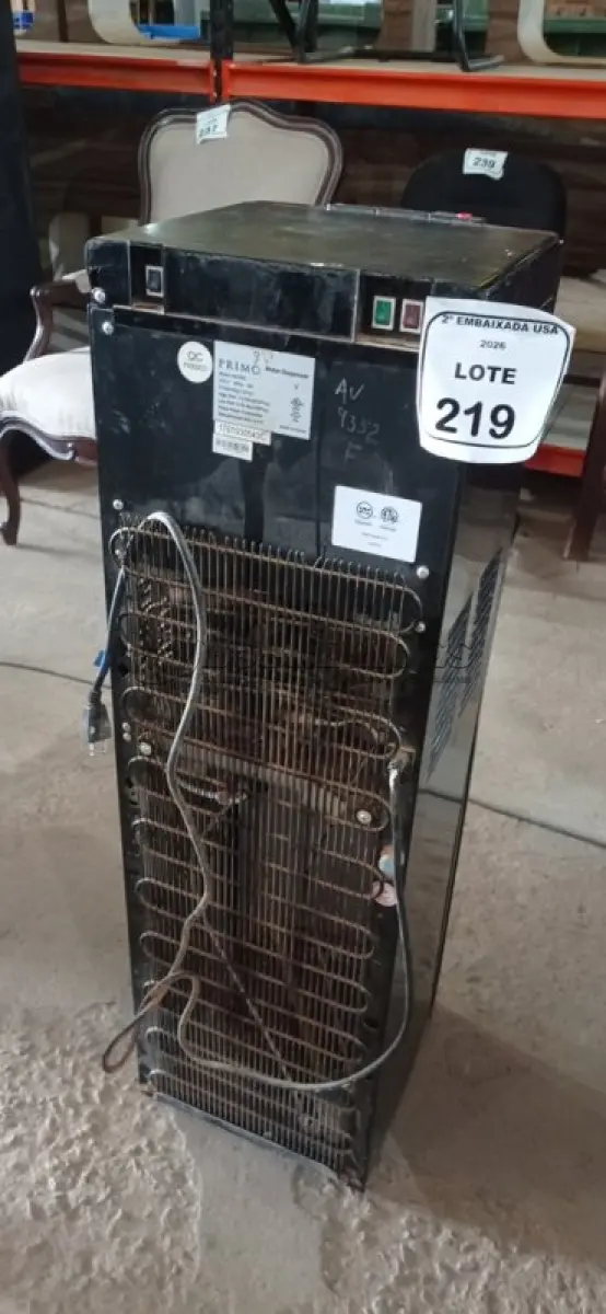 LOTE 219 - 01 BEBEDOURO ELÉTRICO. (NO ESTADO EM QUE SE ENCONTRA. SUJEITO A AVARIAS OCULTAS/VISÍVEIS.) AV9352A