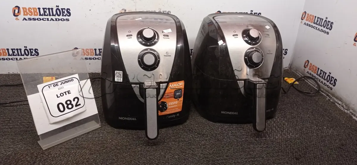 LOTE 082 - 02 AIR FRYER DE 4L 220V MARCA MONDIAL. (NO ESTADO) ATENÇÃO! FAZER A VISITAÇÃO ANTES DE ARREMATAR, NÃO SABEMOS SE FUNCIONA, LEILÃO NÃO TEM GARANTIA E NEM DEVOLUÇÃO, SUJEITO A POSSÍVEIS AVARIAS VISÍVEIS/OCULTAS E/OU AUSÊNCIA DE COMPONENTES.