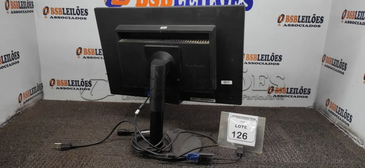 LOTE 126 - 01 MONITOR 22” MARCA SAMSUNG. (NO ESTADO EM QUE SE ENCONTRA. SUJEITO A AVARIAS OCULTAS/VISÍVEIS.) AV9719M