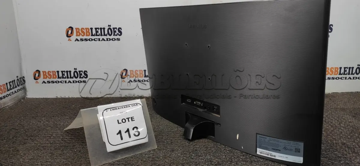 LOTE 113 - 01 MONITOR 24” HDMI TELA CURVA SEM PÉ MARCA SAMSUNG. (NO ESTADO EM QUE SE ENCONTRA. SUJEITO A AVARIAS OCULTAS/VISÍVEIS.) AV9738V