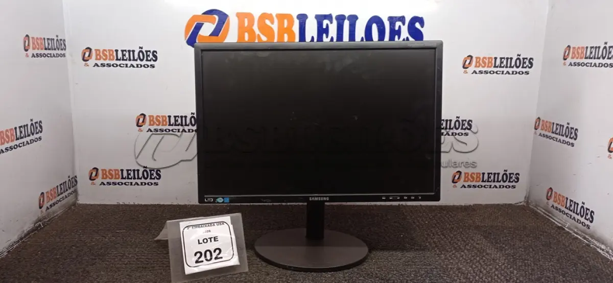 LOTE 202 - 01 MONITOR 22” MARCA SAMSUNG. (NO ESTADO EM QUE SE ENCONTRA. SUJEITO A AVARIAS OCULTAS/VISÍVEIS.) AV9427V