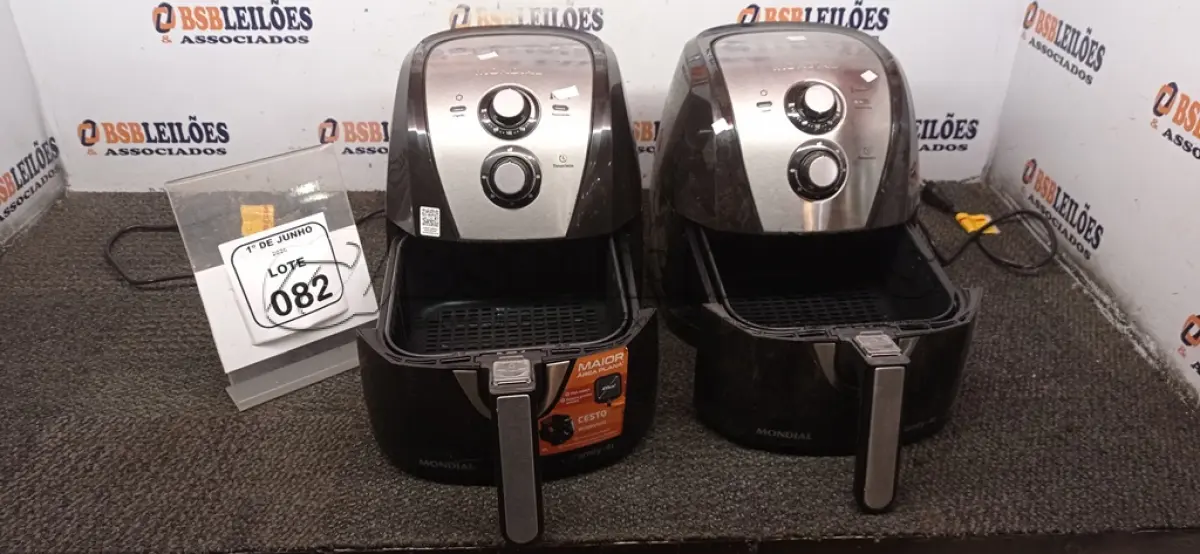 LOTE 082 - 02 AIR FRYER DE 4L 220V MARCA MONDIAL. (NO ESTADO) ATENÇÃO! FAZER A VISITAÇÃO ANTES DE ARREMATAR, NÃO SABEMOS SE FUNCIONA, LEILÃO NÃO TEM GARANTIA E NEM DEVOLUÇÃO, SUJEITO A POSSÍVEIS AVARIAS VISÍVEIS/OCULTAS E/OU AUSÊNCIA DE COMPONENTES.
