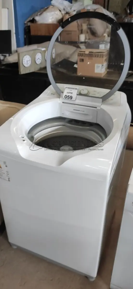 LOTE 059 - 01 LAVADORA DE ROUPA 15KG 220V MARCA BRASTEMP. (NO ESTADO EM QUE SE ENCONTRA. SUJEITO A AVARIAS OCULTAS/VISÍVEIS) AV9623A