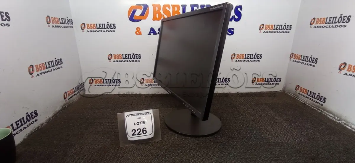 LOTE 226 - 01 MONITOR 22” MARCA SAMSUNG. (NO ESTADO EM QUE SE ENCONTRA. SUJEITO A AVARIAS OCULTAS/VISÍVEIS.) AV9549R