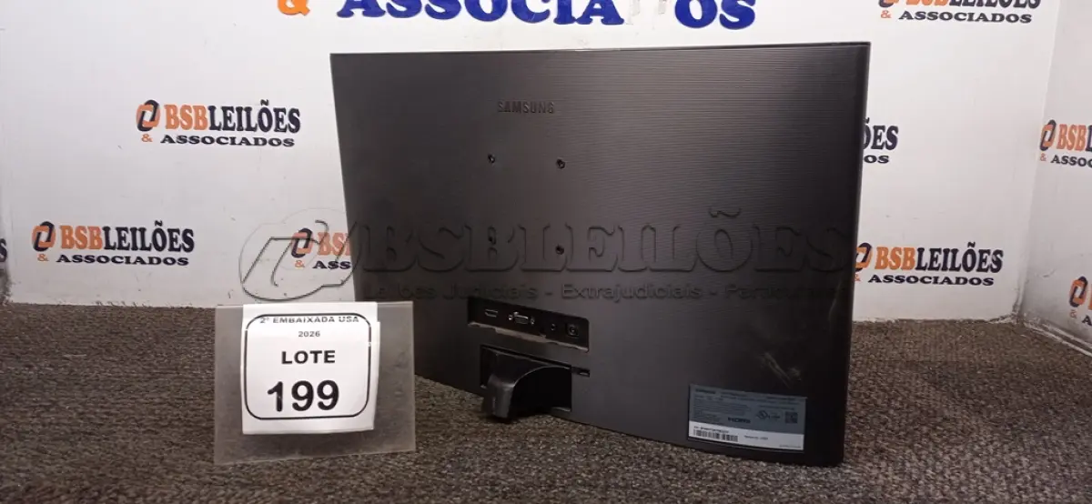 LOTE 199 - 01 MONITOR 24” HDMI TELA CURVA SEM PÉ MARCA SAMSUNG. (NO ESTADO EM QUE SE ENCONTRA. SUJEITO A AVARIAS OCULTAS/VISÍVEIS.) AV9738X