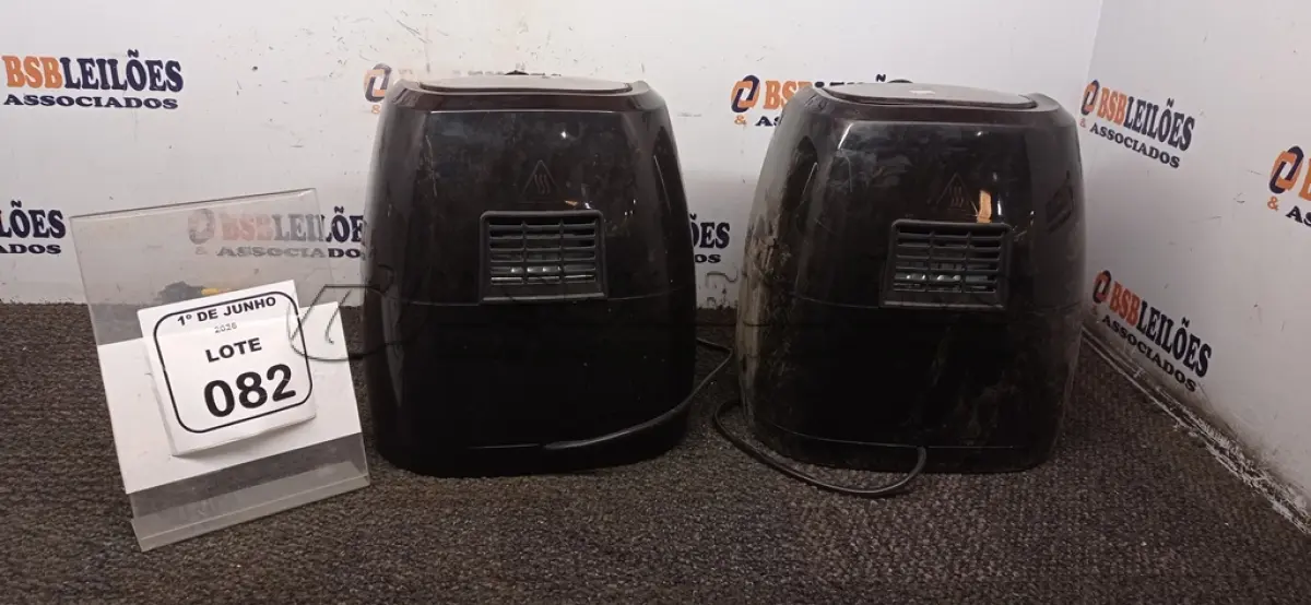 LOTE 082 - 02 AIR FRYER DE 4L 220V MARCA MONDIAL. (NO ESTADO) ATENÇÃO! FAZER A VISITAÇÃO ANTES DE ARREMATAR, NÃO SABEMOS SE FUNCIONA, LEILÃO NÃO TEM GARANTIA E NEM DEVOLUÇÃO, SUJEITO A POSSÍVEIS AVARIAS VISÍVEIS/OCULTAS E/OU AUSÊNCIA DE COMPONENTES.