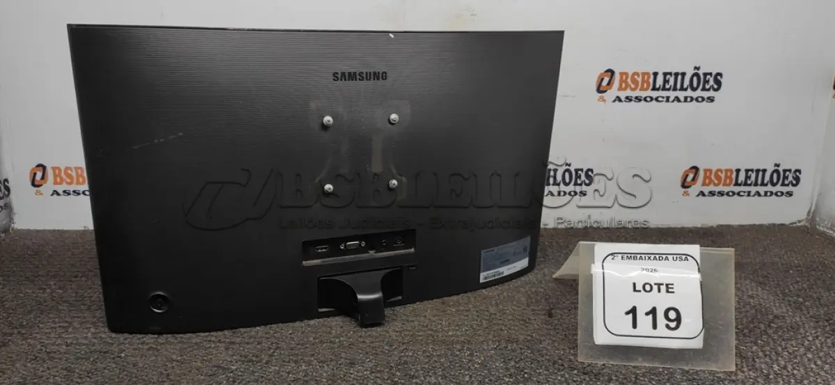 LOTE 119 - 01 MONITOR 24” HDMI TELA CURVA SEM PÉ MARCA SAMSUNG. (NO ESTADO EM QUE SE ENCONTRA. SUJEITO A AVARIAS OCULTAS/VISÍVEIS.) AV9736V