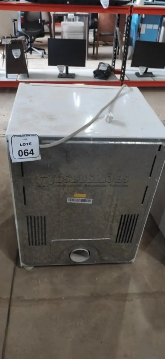 LOTE 064 - 01 SECADORA DE ROUPAS MARCA BRASTEMP 220V. (NO ESTADO EM QUE SE ENCONTRA. SUJEITO A AVARIAS OCULTAS/VISÍVEIS) BH1529H