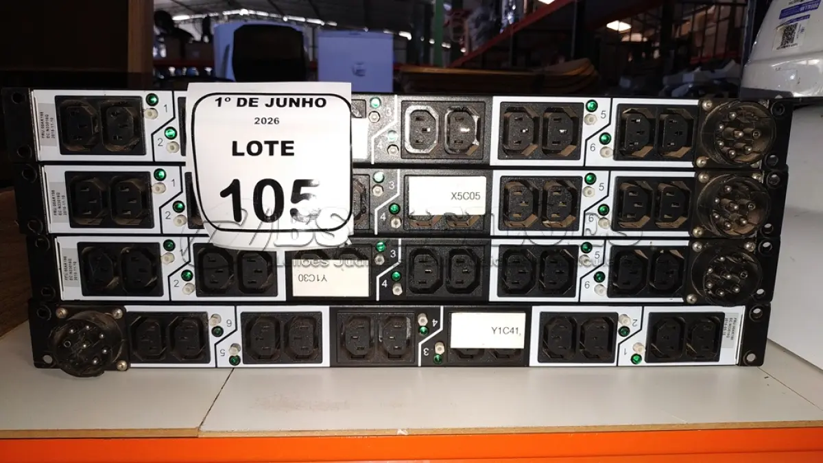 LOTE 105 - 04 RÉGUAS PARA RACK DE SERVIDORES MARCA LENOVO. (NO ESTADO) ATENÇÃO! FAZER A VISITAÇÃO ANTES DE ARREMATAR, NÃO SABEMOS SE FUNCIONA, LEILÃO NÃO TEM GARANTIA E NEM DEVOLUÇÃO, SUJEITO A POSSÍVEIS AVARIAS VISÍVEIS/OCULTAS E/OU AUSÊNCIA DE COMPONENTES.