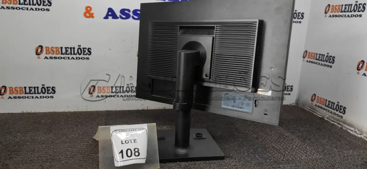 LOTE 108 - 01 MONITOR 22” MARCA SAMSUNG. (NO ESTADO EM QUE SE ENCONTRA. SUJEITO A AVARIAS OCULTAS/VISÍVEIS.) AV9655P