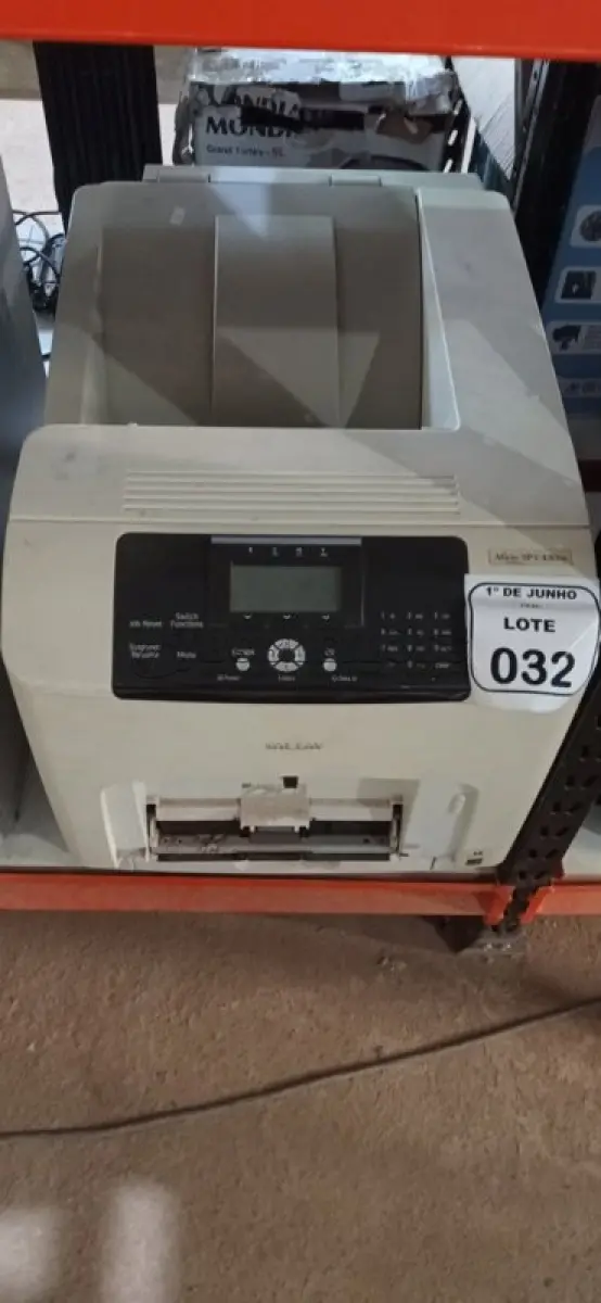 LOTE 032 - 01 IMPRESSORA MODELO AFICIO SP C430DN MARCA RICOH. (NO ESTADO) ATENÇÃO! FAZER A VISITAÇÃO ANTES DE ARREMATAR, NÃO SABEMOS SE FUNCIONA, LEILÃO NÃO TEM GARANTIA E NEM DEVOLUÇÃO, SUJEITO A POSSÍVEIS AVARIAS VISÍVEIS/OCULTAS E/OU AUSÊNCIA DE COMPONENTES.