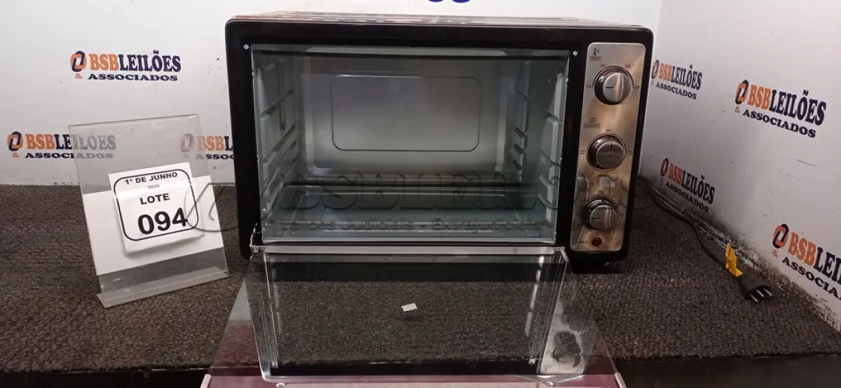 LOTE 094 - 01 FORNO 52L MODELO GRAND FAMILLY MARCA MONDIAL. (NO ESTADO) ATENÇÃO! FAZER A VISITAÇÃO ANTES DE ARREMATAR, NÃO SABEMOS SE FUNCIONA, LEILÃO NÃO TEM GARANTIA E NEM DEVOLUÇÃO, SUJEITO A POSSÍVEIS AVARIAS VISÍVEIS/OCULTAS E/OU AUSÊNCIA DE COMPONENTES.