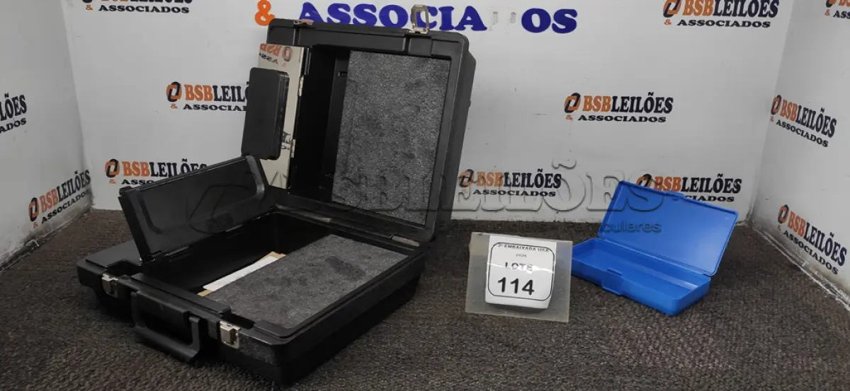 LOTE 114 - 01 MALETA PARA COLETA DE DIGITAIS FRINGERPRINT TAKING KIT. (NO ESTADO EM QUE SE ENCONTRA. SUJEITO A AVARIAS OCULTAS/VISÍVEIS.)