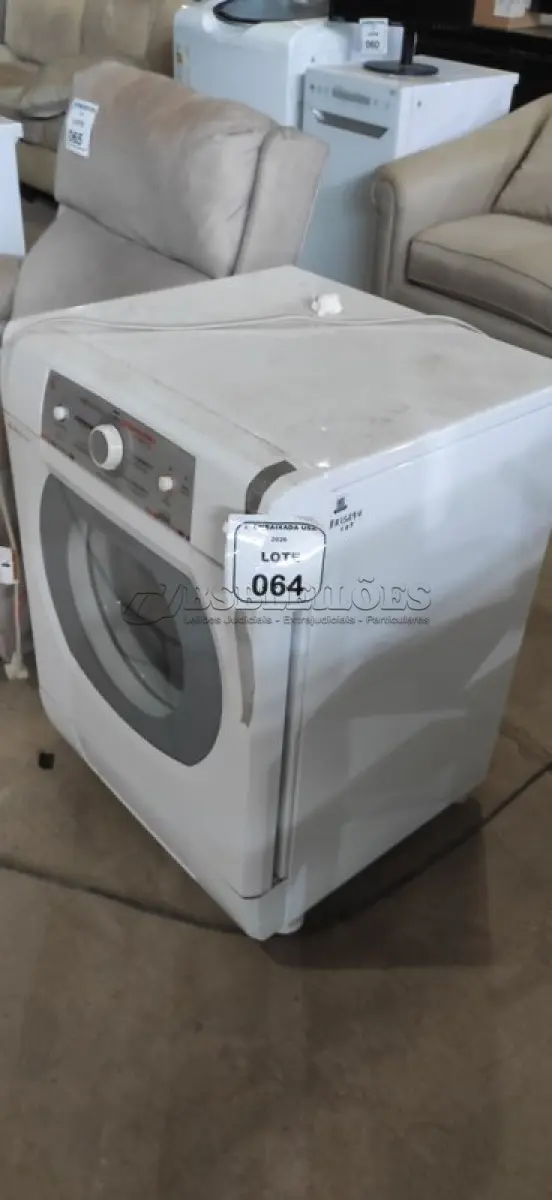 LOTE 064 - 01 SECADORA DE ROUPAS MARCA BRASTEMP 220V. (NO ESTADO EM QUE SE ENCONTRA. SUJEITO A AVARIAS OCULTAS/VISÍVEIS) BH1529H