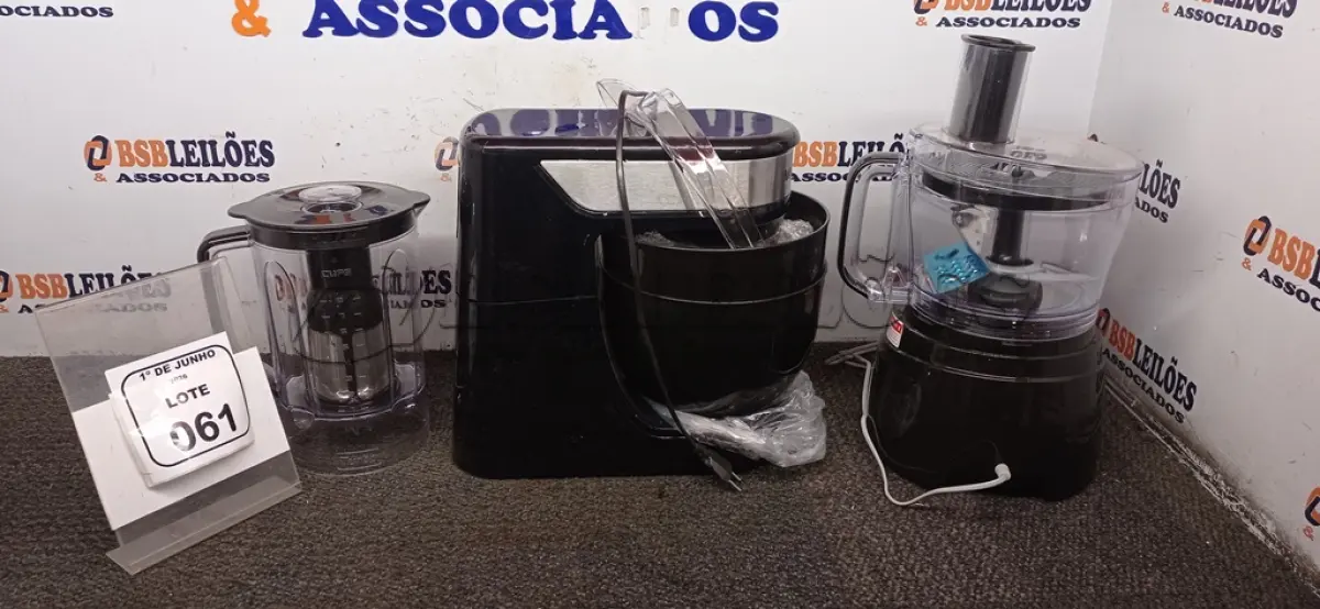 LOTE 061 - 01 BATEDEIRA PLANETÁRIA 220V MARCA MONDIAL E 01 LIQUIDIFICADOR MODELO TURBO CHEF 220V MARCA MONDIAL. (NO ESTADO) ATENÇÃO! FAZER A VISITAÇÃO ANTES DE ARREMATAR, NÃO SABEMOS SE FUNCIONA, LEILÃO NÃO TEM GARANTIA E NEM DEVOLUÇÃO, SUJEITO A POSSÍVEIS AVARIAS VISÍVEIS/OCULTAS E/OU AUSÊNCIA DE COMPONENTES.