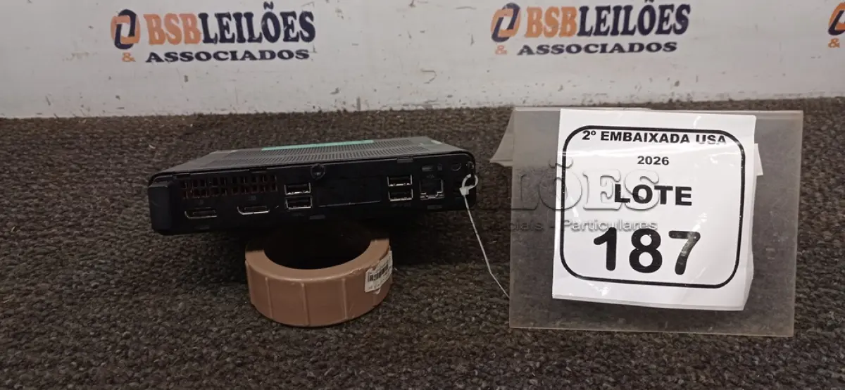 LOTE 187 - 01 CPU SEM MEMÓRIA E HD E SEM FONTE MARCA HP ELITE DESK. NO ESTADO EM QUE SE ENCONTRA. SUJEITO A AVARIAS OCULTAS/VISÍVEIS.) BD0611P