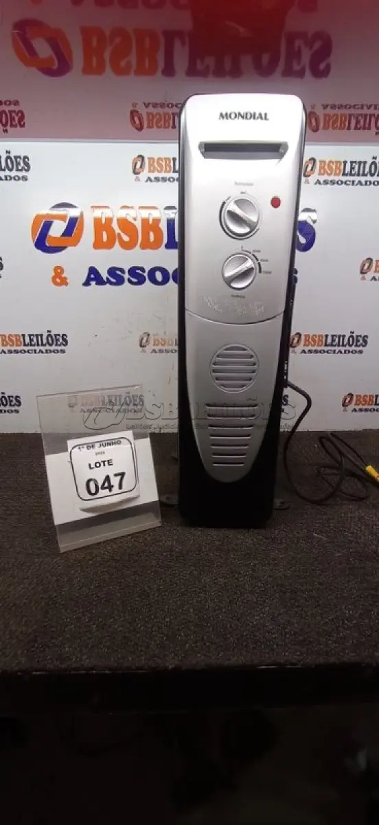 LOTE 047 - 01 AQUECEDOR DE AR 220V MARCA MONDIAL. (NO ESTADO) ATENÇÃO! FAZER A VISITAÇÃO ANTES DE ARREMATAR, NÃO SABEMOS SE FUNCIONA, LEILÃO NÃO TEM GARANTIA E NEM DEVOLUÇÃO, SUJEITO A POSSÍVEIS AVARIAS VISÍVEIS/OCULTAS E/OU AUSÊNCIA DE COMPONENTES.