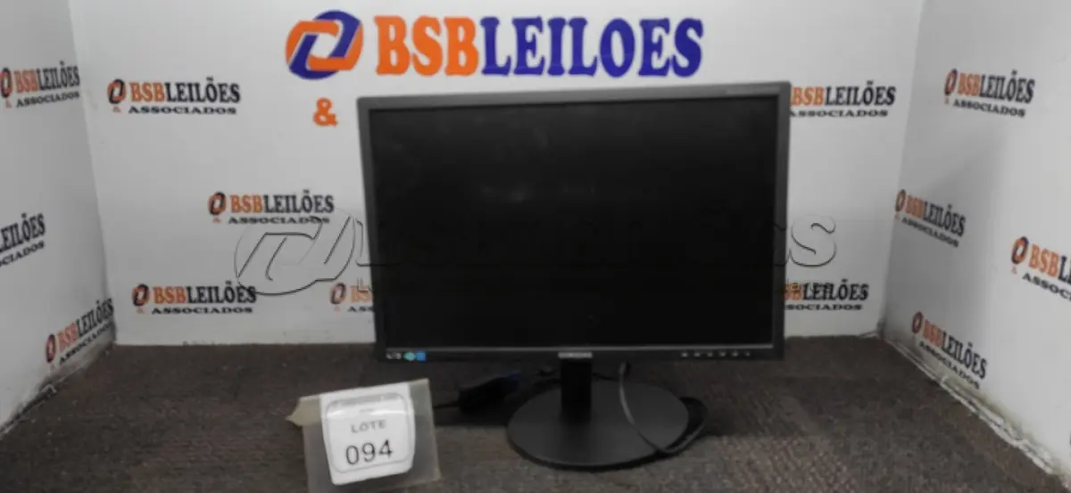 LOTE 094 - 01 MONITOR SAMSUNG 22”. (NO ESTADO EM QUE SE ENCONTRA. SUJEITO A AVARIAS OCULTAS/VISÍVEIS.) AV9604L