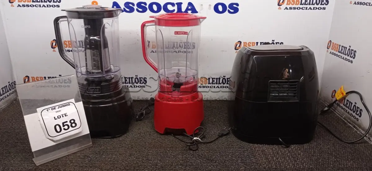 LOTE 058 - 02 LIQUIDIFICADORES MARCA MONDIAL E 01 AIR FRYER 4L 220V MARCA MONDIAL. (NO ESTADO) ATENÇÃO! FAZER A VISITAÇÃO ANTES DE ARREMATAR, NÃO SABEMOS SE FUNCIONA, LEILÃO NÃO TEM GARANTIA E NEM DEVOLUÇÃO, SUJEITO A POSSÍVEIS AVARIAS VISÍVEIS/OCULTAS E/OU AUSÊNCIA DE COMPONENTES.