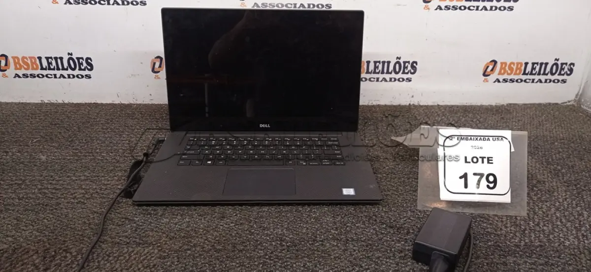 LOTE 179 - 01 LAPTOP DELL XPS CORE I7 7º GERAÇÃO COM FONTE. (NO ESTADO EM QUE SE ENCONTRA. SUJEITO A AVARIAS OCULTAS/VISÍVEIS.) AV9458W