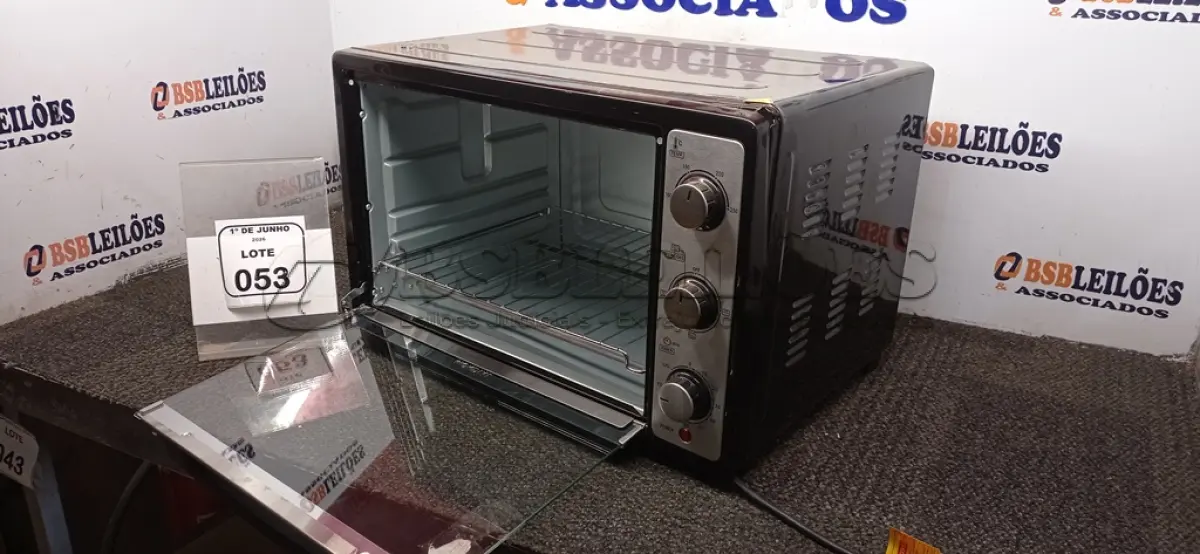 LOTE 053 - 01 FORNO 52L MODELO GRAND FAMILLY MARCA MONDIAL. (NO ESTADO) ATENÇÃO! FAZER A VISITAÇÃO ANTES DE ARREMATAR, NÃO SABEMOS SE FUNCIONA, LEILÃO NÃO TEM GARANTIA E NEM DEVOLUÇÃO, SUJEITO A POSSÍVEIS AVARIAS VISÍVEIS/OCULTAS E/OU AUSÊNCIA DE COMPONENTES.