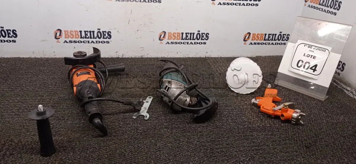 LOTE 004 - 01 PISTOLA DE GRAVIDADE MODELO P162 MARCA INTECH E 02 ESMERILHADEIRAS (NO ESTADO) ATENÇÃO! FAZER A VISITAÇÃO ANTES DE ARREMATAR, NÃO SABEMOS SE FUNCIONA, LEILÃO NÃO TEM GARANTIA E NEM DEVOLUÇÃO, SUJEITO A POSSÍVEIS AVARIAS VISÍVEIS/OCULTAS E/OU AUSÊNCIA DE COMPONENTES.