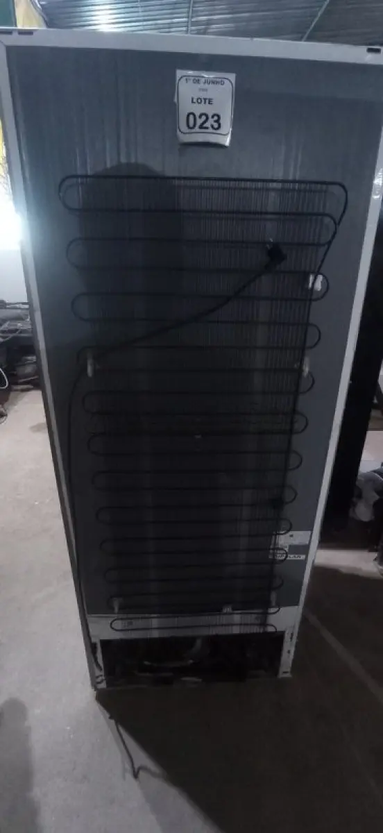 LOTE 023 - 01 GELADEIRA 350L 220V MARCA CONSUL. (NO ESTADO) ATENÇÃO! FAZER A VISITAÇÃO ANTES DE ARREMATAR, NÃO SABEMOS SE FUNCIONA, LEILÃO NÃO TEM GARANTIA E NEM DEVOLUÇÃO, SUJEITO A POSSÍVEIS AVARIAS VISÍVEIS/OCULTAS E/OU AUSÊNCIA DE COMPONENTES.