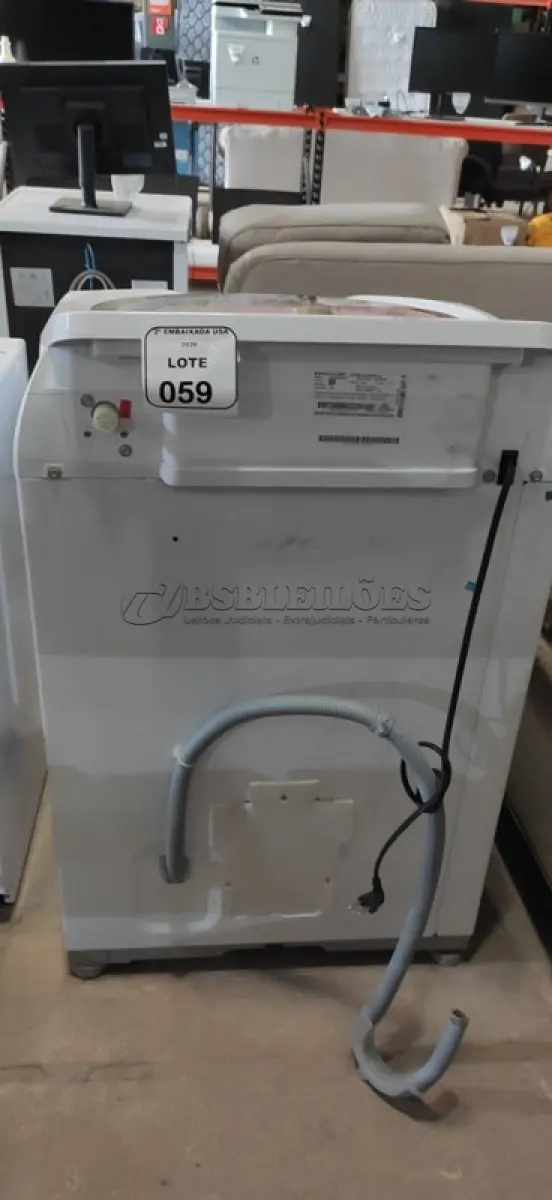 LOTE 059 - 01 LAVADORA DE ROUPA 15KG 220V MARCA BRASTEMP. (NO ESTADO EM QUE SE ENCONTRA. SUJEITO A AVARIAS OCULTAS/VISÍVEIS) AV9623A