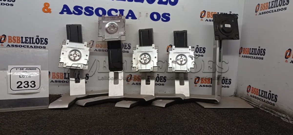 LOTE 233 - 05 BASES DE CPU. (NO ESTADO) ATENÇÃO! FAZER A VISITAÇÃO ANTES DE ARREMATAR, NÃO SABEMOS SE FUNCIONA, LEILÃO NÃO TEM GARANTIA E NEM DEVOLUÇÃO, SUJEITO A POSSÍVEIS AVARIAS VISÍVEIS/OCULTAS E/OU AUSÊNCIA DE COMPONENTES.