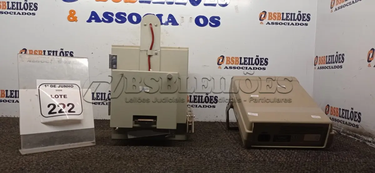 LOTE 222 - 01 MULTÍMETRO ANALÓGICO MODELO MDM-8145 MARCA MINPA E 01 CAIXA DE CONDICIONAMENTO ANIMAL MODELO EP-102 COM PAINEL DE CONTROLE MODELO CS 0199 110V. (NO ESTADO) ATENÇÃO! FAZER A VISITAÇÃO ANTES DE ARREMATAR, NÃO SABEMOS SE FUNCIONA, LEILÃO NÃO TEM GARANTIA E NEM DEVOLUÇÃO, SUJEITO A POSSÍVEIS AVARIAS VISÍVEIS/OCULTAS E/OU AUSÊNCIA DE COMPONENTES.