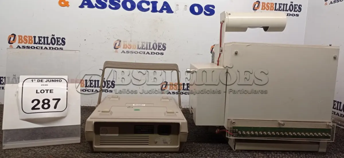 LOTE 287 - 01 FREQUENCÍMETRO MODELO MF-6120 MARCA MINIPA E 01 CAIXA DE CONDICIONAMENTO ANIMAL MODELO EP-102 COM PAINEL DE CONTROLE 110V. (NO ESTADO) ATENÇÃO! FAZER A VISITAÇÃO ANTES DE ARREMATAR, NÃO SABEMOS SE FUNCIONA, LEILÃO NÃO TEM GARANTIA E NEM DEVOLUÇÃO, SUJEITO A POSSÍVEIS AVARIAS VISÍVEIS/OCULTAS E/OU AUSÊNCIA DE COMPONENTES.