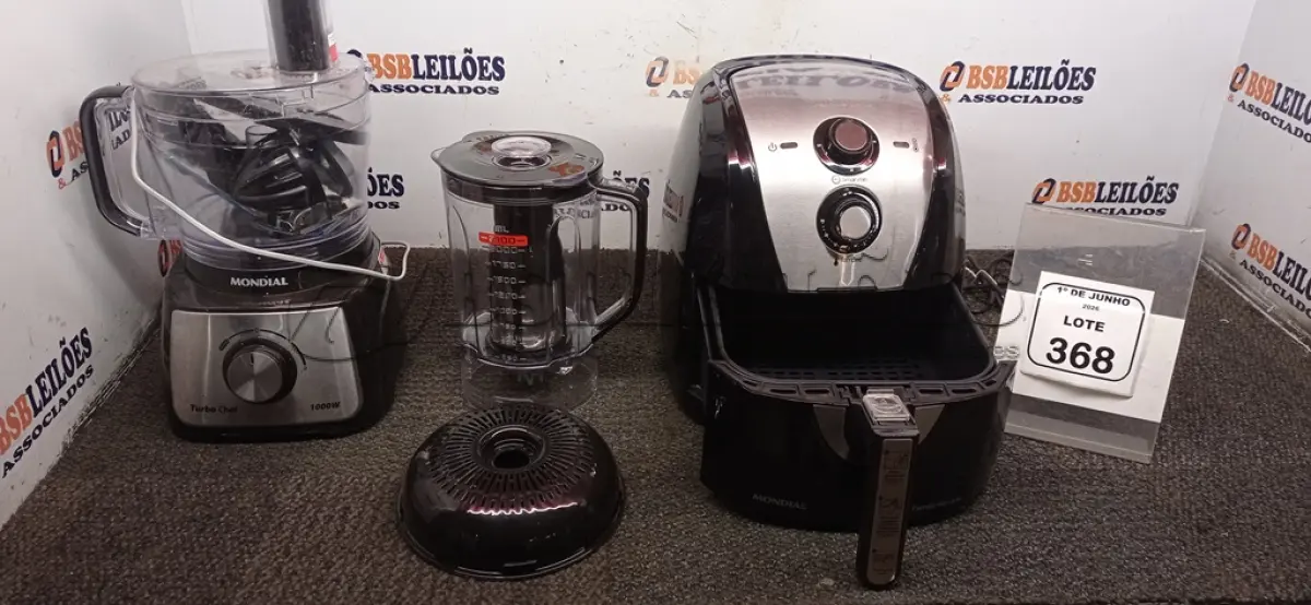 LOTE 368 - 01 AIR FRYER DE 5,5L E 01 LIQUIDIFICADOR MODELO TURBO MASTER MARCA MONDIAL. (NO ESTADO) ATENÇÃO! FAZER A VISITAÇÃO ANTES DE ARREMATAR, NÃO SABEMOS SE FUNCIONA, LEILÃO NÃO TEM GARANTIA E NEM DEVOLUÇÃO, SUJEITO A POSSÍVEIS AVARIAS VISÍVEIS/OCULTAS E/OU AUSÊNCIA DE COMPONENTES.