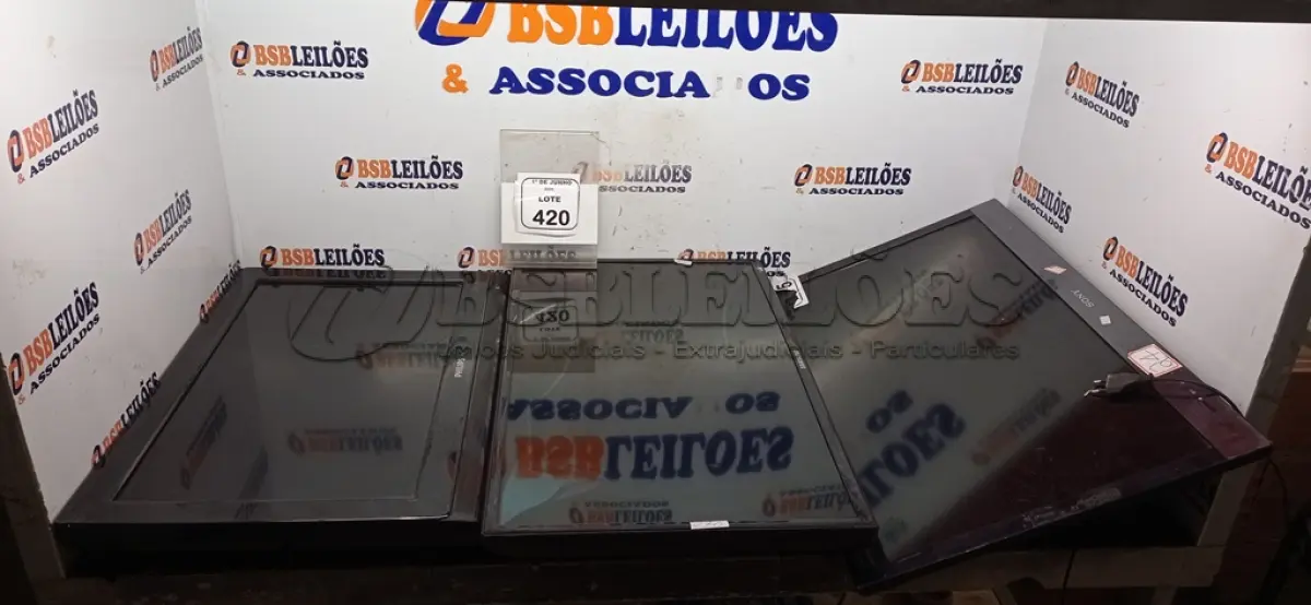 LOTE 420 - 01 TV LCD 26’’ MARCA PHILIPS E 01 TV 32’’ MARCA SAMSUNG. (NO ESTADO) ATENÇÃO! FAZER A VISITAÇÃO ANTES DE ARREMATAR, NÃO SABEMOS SE FUNCIONA, LEILÃO NÃO TEM GARANTIA E NEM DEVOLUÇÃO, SUJEITO A POSSÍVEIS AVARIAS VISÍVEIS/OCULTAS E/OU AUSÊNCIA DE COMPONENTES.