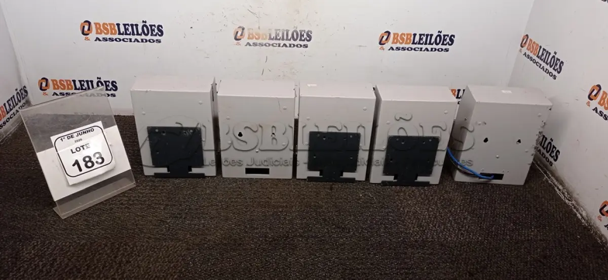LOTE 183 - 05 RELÓGIOS DE PONTO MARCA DIMEP. (NO ESTADO) ATENÇÃO! FAZER A VISITAÇÃO ANTES DE ARREMATAR, NÃO SABEMOS SE FUNCIONA, LEILÃO NÃO TEM GARANTIA E NEM DEVOLUÇÃO, SUJEITO A POSSÍVEIS AVARIAS VISÍVEIS/OCULTAS E/OU AUSÊNCIA DE COMPONENTES.