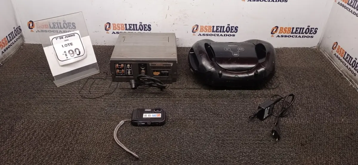 LOTE 190 - 01 SINTONIZADOR MARCA PANASONIC E 01 APARELHO DE SOM PORTÁTIL MARCA TOSHIBA. (NO ESTADO) ATENÇÃO! FAZER A VISITAÇÃO ANTES DE ARREMATAR, NÃO SABEMOS SE FUNCIONA, LEILÃO NÃO TEM GARANTIA E NEM DEVOLUÇÃO, SUJEITO A POSSÍVEIS AVARIAS VISÍVEIS/OCULTAS E/OU AUSÊNCIA DE COMPONENTES.