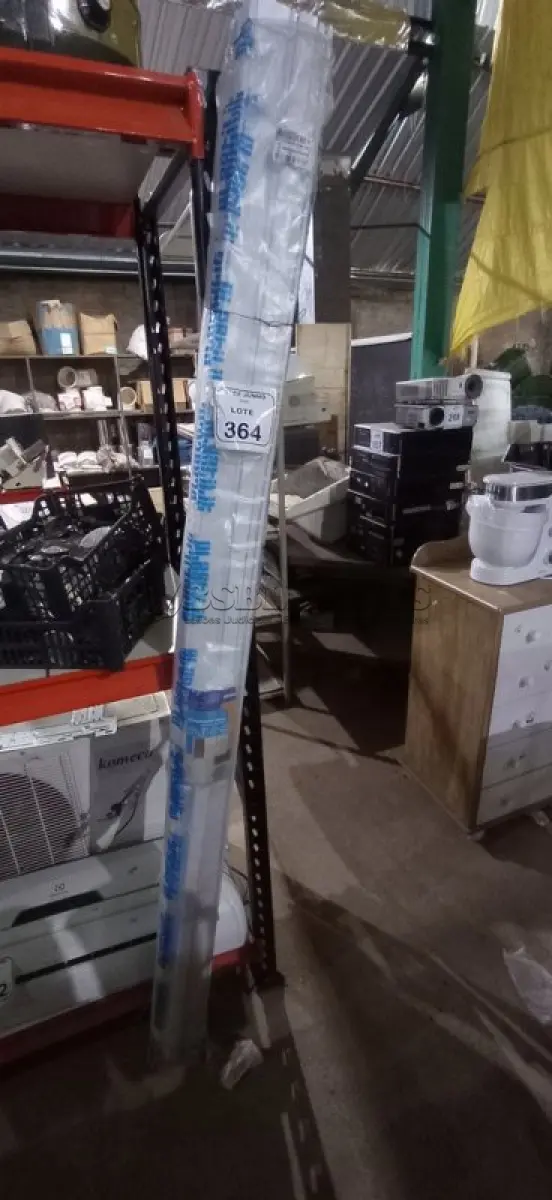 LOTE 364 - 01 PORTA SANFONADA PVC DE 0,86X2,10 NA COR BRANCA MARCA PLASTILIT. (NO ESTADO) ATENÇÃO! FAZER A VISITAÇÃO ANTES DE ARREMATAR, NÃO SABEMOS SE FUNCIONA, LEILÃO NÃO TEM GARANTIA E NEM DEVOLUÇÃO, SUJEITO A POSSÍVEIS AVARIAS VISÍVEIS/OCULTAS E/OU AUSÊNCIA DE COMPONENTES.