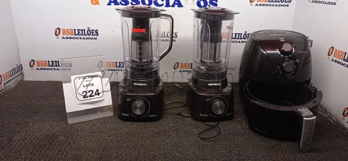 LOTE 224 - 01 AIR FRYER 220V MARCA MONDIAL E 02 LIQUIDIFICADORES 220V MARCA MONDIAL. (NO ESTADO) ATENÇÃO! FAZER A VISITAÇÃO ANTES DE ARREMATAR, NÃO SABEMOS SE FUNCIONA, LEILÃO NÃO TEM GARANTIA E NEM DEVOLUÇÃO, SUJEITO A POSSÍVEIS AVARIAS VISÍVEIS/OCULTAS E/OU AUSÊNCIA DE COMPONENTES.