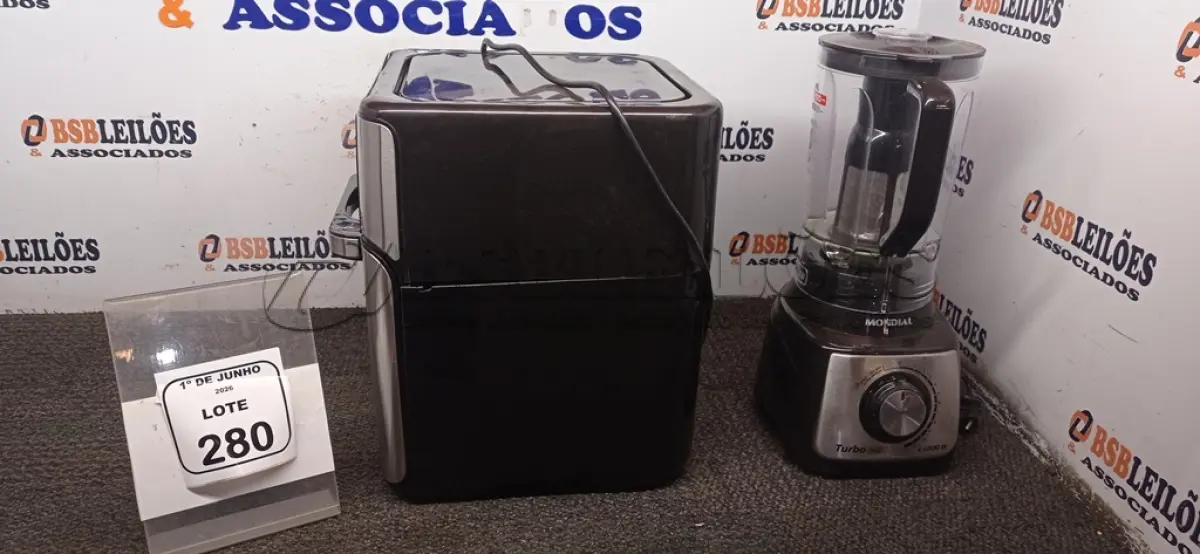 LOTE 280 - 01 AIR FRYER/FORNO 12L 220V MARCA MONDIAL E 01 LIQUIDIFICADOR 220V MARCA MONDIAL. (NO ESTADO) ATENÇÃO! FAZER A VISITAÇÃO ANTES DE ARREMATAR, NÃO SABEMOS SE FUNCIONA, LEILÃO NÃO TEM GARANTIA E NEM DEVOLUÇÃO, SUJEITO A POSSÍVEIS AVARIAS VISÍVEIS/OCULTAS E/OU AUSÊNCIA DE COMPONENTES.