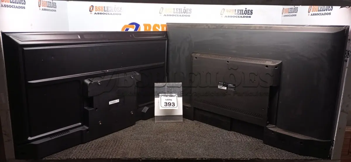 LOTE 393 - 01 TV 40’’ MARCA PHILCO E 01 TV 43’’ MARCA AIWA. (NO ESTADO) ATENÇÃO! FAZER A VISITAÇÃO ANTES DE ARREMATAR, NÃO SABEMOS SE FUNCIONA, LEILÃO NÃO TEM GARANTIA E NEM DEVOLUÇÃO, SUJEITO A POSSÍVEIS AVARIAS VISÍVEIS/OCULTAS E/OU AUSÊNCIA DE COMPONENTES.