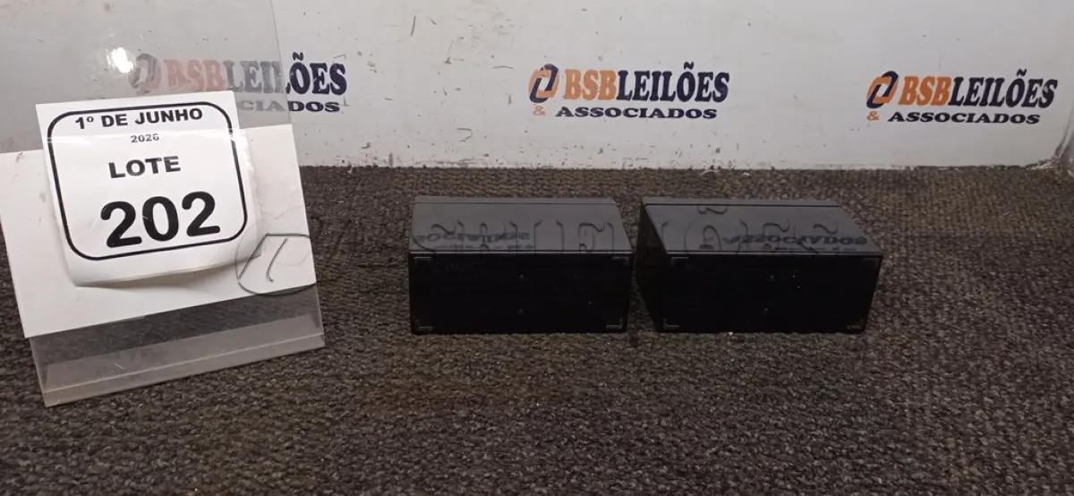 LOTE 202 - 02 BATERIAS DE NOBREAK MODELO GP12-9 12V 9AH MARCA GETPOWER. (NO ESTADO) ATENÇÃO! FAZER A VISITAÇÃO ANTES DE ARREMATAR, NÃO SABEMOS SE FUNCIONA, LEILÃO NÃO TEM GARANTIA E NEM DEVOLUÇÃO, SUJEITO A POSSÍVEIS AVARIAS VISÍVEIS/OCULTAS E/OU AUSÊNCIA DE COMPONENTES.