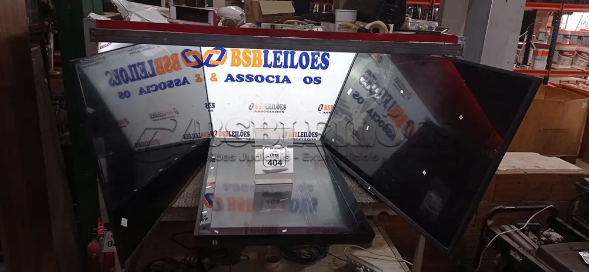 LOTE 404 - 01 TV LCD 49’’ MARCA SONY E 01 TV LCD 49’’ MARCA SAMSUNG PARA RETIRADA DE PEÇAS. (NO ESTADO) ATENÇÃO! FAZER A VISITAÇÃO ANTES DE ARREMATAR, NÃO SABEMOS SE FUNCIONA, LEILÃO NÃO TEM GARANTIA E NEM DEVOLUÇÃO, SUJEITO A POSSÍVEIS AVARIAS VISÍVEIS/OCULTAS E/OU AUSÊNCIA DE COMPONENTES.