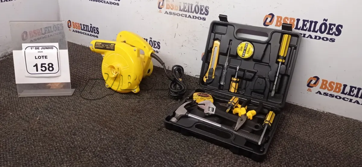 LOTE 158 - 01 SOPRADOR E ASPIRADOR ELÉTRICO 220V 700W MARCA BOMVINK E 01 KIT DE FERAMENTAS BÁSICAS MARCA BOMVINK. (NO ESTADO) ATENÇÃO! FAZER A VISITAÇÃO ANTES DE ARREMATAR, NÃO SABEMOS SE FUNCIONA, LEILÃO NÃO TEM GARANTIA E NEM DEVOLUÇÃO, SUJEITO A POSSÍVEIS AVARIAS VISÍVEIS/OCULTAS E/OU AUSÊNCIA DE COMPONENTES.