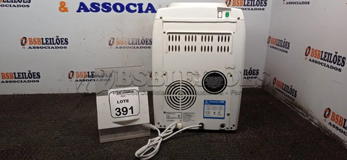 LOTE 391 - 01 BEBEDOURO PARA GARRAFÃO 220V MARCA AGRATTO. (NO ESTADO) ATENÇÃO! FAZER A VISITAÇÃO ANTES DE ARREMATAR, NÃO SABEMOS SE FUNCIONA, LEILÃO NÃO TEM GARANTIA E NEM DEVOLUÇÃO, SUJEITO A POSSÍVEIS AVARIAS VISÍVEIS/OCULTAS E/OU AUSÊNCIA DE COMPONENTES.