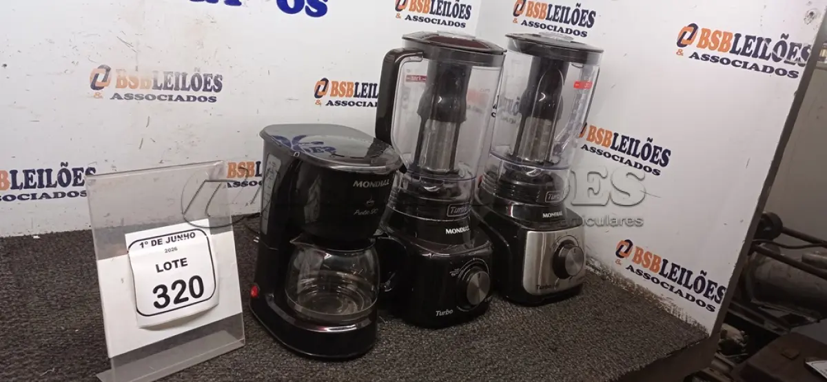 LOTE 320 - 01 CAFETEIRA 220V MARCA MONDIAL E 02 LIQUIDIFICADORES 220V MARCA MONDIAL. (NO ESTADO) ATENÇÃO! FAZER A VISITAÇÃO ANTES DE ARREMATAR, NÃO SABEMOS SE FUNCIONA, LEILÃO NÃO TEM GARANTIA E NEM DEVOLUÇÃO, SUJEITO A POSSÍVEIS AVARIAS VISÍVEIS/OCULTAS E/OU AUSÊNCIA DE COMPONENTES.