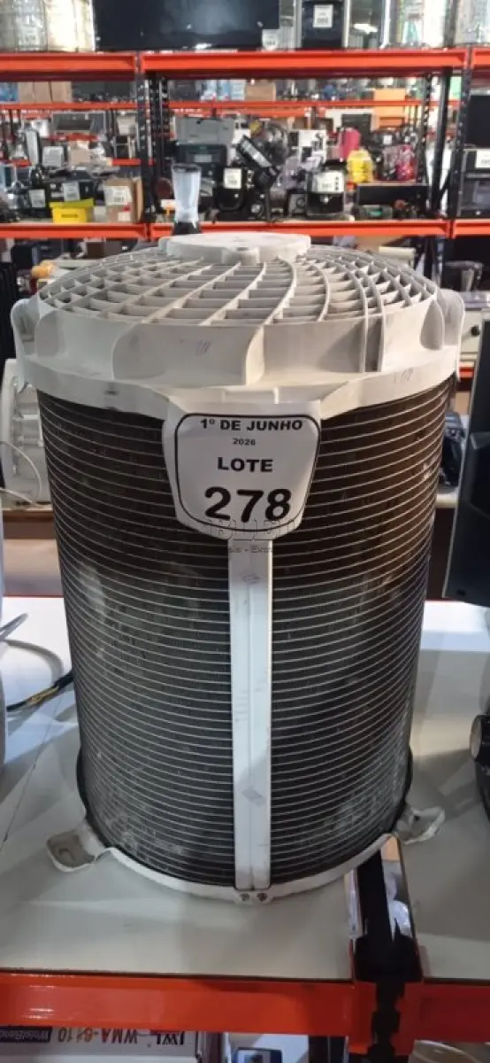 LOTE 278 - 01 CONDENSADORA DE 18.000 BTU/H MARCA SPRINGER. (NO ESTADO) ATENÇÃO! FAZER A VISITAÇÃO ANTES DE ARREMATAR, NÃO SABEMOS SE FUNCIONA, LEILÃO NÃO TEM GARANTIA E NEM DEVOLUÇÃO, SUJEITO A POSSÍVEIS AVARIAS VISÍVEIS/OCULTAS E/OU AUSÊNCIA DE COMPONENTES.