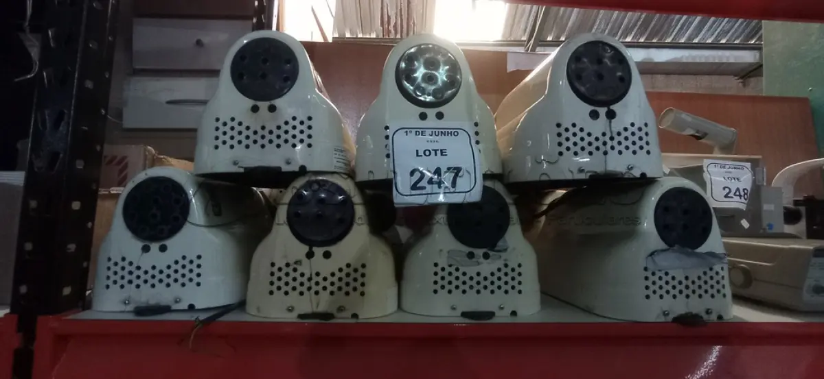 LOTE 247 - 14 SECADORES DE MÃO. (NO ESTADO) ATENÇÃO! FAZER A VISITAÇÃO ANTES DE ARREMATAR, NÃO SABEMOS SE FUNCIONA, LEILÃO NÃO TEM GARANTIA E NEM DEVOLUÇÃO, SUJEITO A POSSÍVEIS AVARIAS VISÍVEIS/OCULTAS E/OU AUSÊNCIA DE COMPONENTES.