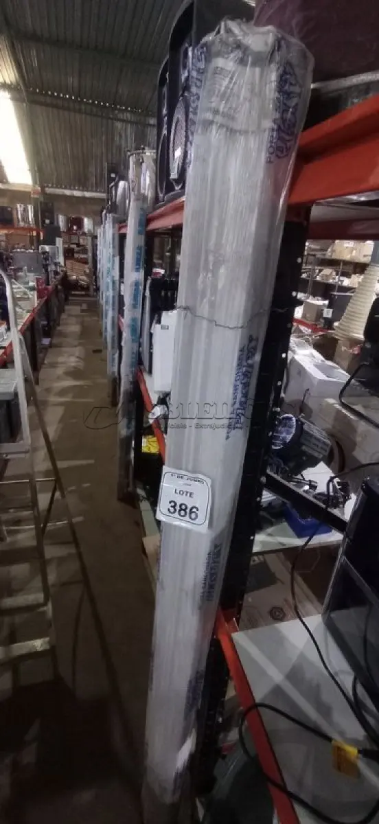 LOTE 386 - 01 PORTA SANFONADA PVC DE 0,86X2,10 NA COR BRANCA MARCA PLASTILIT. (NO ESTADO) ATENÇÃO! FAZER A VISITAÇÃO ANTES DE ARREMATAR, NÃO SABEMOS SE FUNCIONA, LEILÃO NÃO TEM GARANTIA E NEM DEVOLUÇÃO, SUJEITO A POSSÍVEIS AVARIAS VISÍVEIS/OCULTAS E/OU AUSÊNCIA DE COMPONENTES.