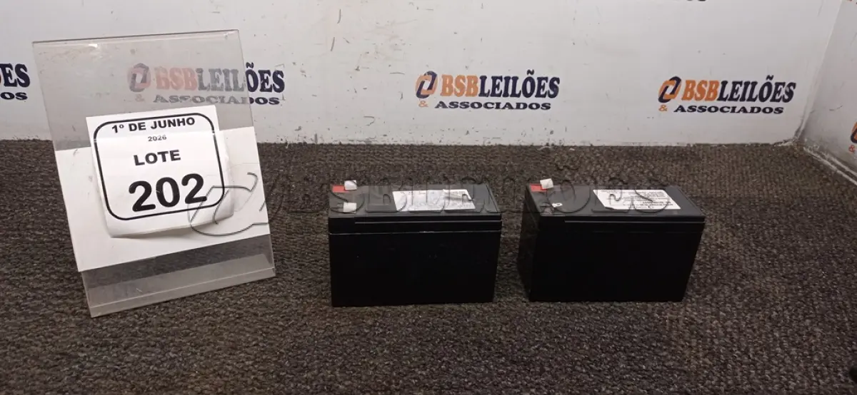 LOTE 202 - 02 BATERIAS DE NOBREAK MODELO GP12-9 12V 9AH MARCA GETPOWER. (NO ESTADO) ATENÇÃO! FAZER A VISITAÇÃO ANTES DE ARREMATAR, NÃO SABEMOS SE FUNCIONA, LEILÃO NÃO TEM GARANTIA E NEM DEVOLUÇÃO, SUJEITO A POSSÍVEIS AVARIAS VISÍVEIS/OCULTAS E/OU AUSÊNCIA DE COMPONENTES.